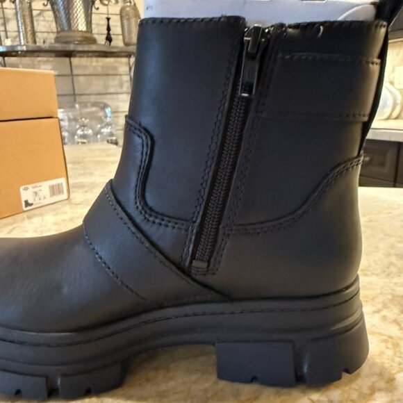 Ugg Women's Ashton Short Waterproof Bootie NWT Size 7 - Picture 7 of 11